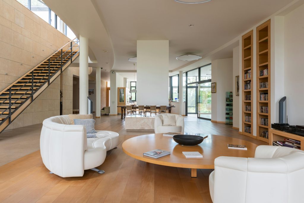 living room deep clean_the ultimate deep clean_benowa_gold coast_luxury home cleaning_The Prestige Cleaning People